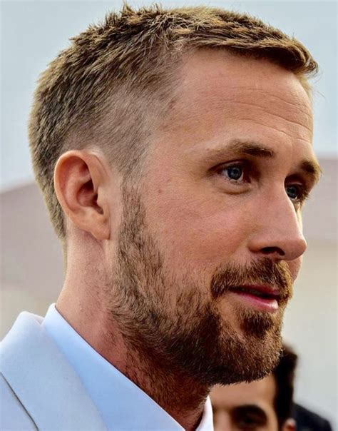 Ryan Gosling 💘 | Ryan gosling hair, Short haircuts for older men, Mens ...