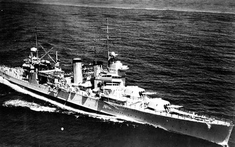 New Orleans-class heavy cruiser USS Tuscaloosa at sea, 23rd August 1935 ...