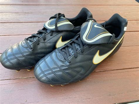 Nike Tiempo Fussballschuhe 38.5 (Gebraucht) in Adliswil für CHF 18 ...