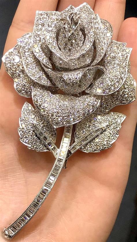 Diamond Pave Rose Brooch | Beautiful jewelry, Amazing jewelry, Pretty ...