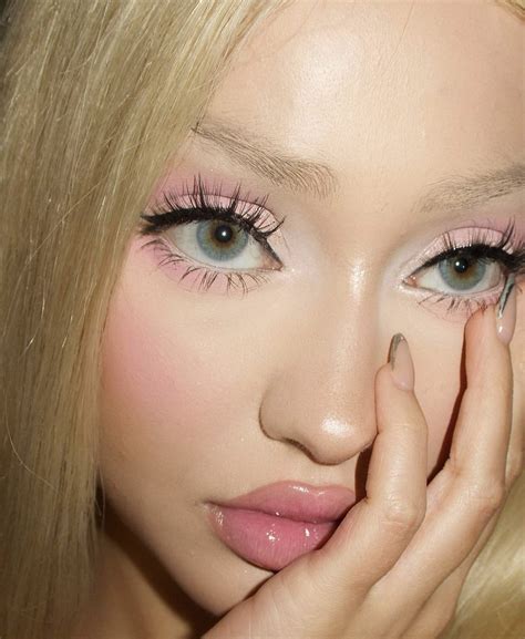 Barbie Girl🎀 | Face makeup, Makeup inspiration, Eye makeup
