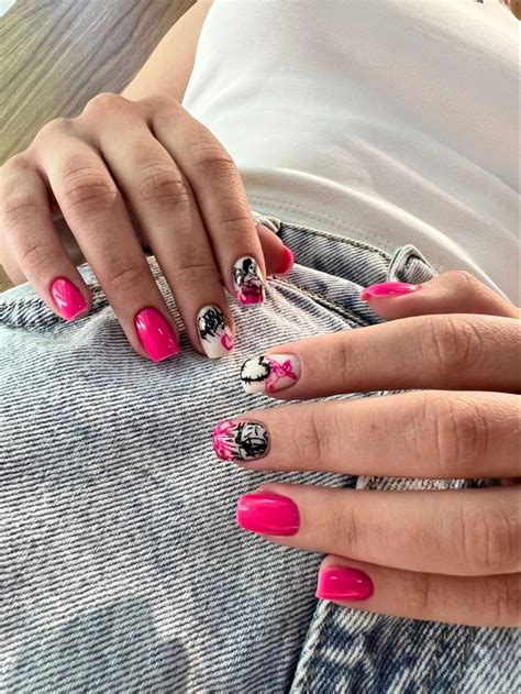 Pin by Victoria👻 on nails💅🏻 | Pink nails, Holiday nails, Nail art