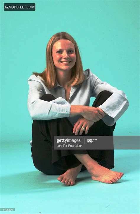 STACEY DALES Feet - AZNudeFeet