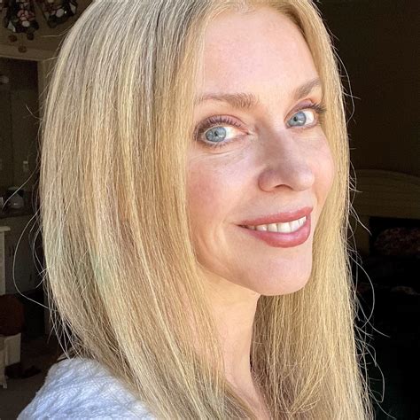 Is that Blue Danube on your tree? 😮 I used invisible adhesive plate