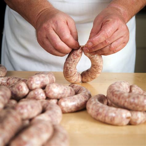 Linguiça Caseira Como Fazer - Receitas de Como fazer linguiça caseira: passo a passo