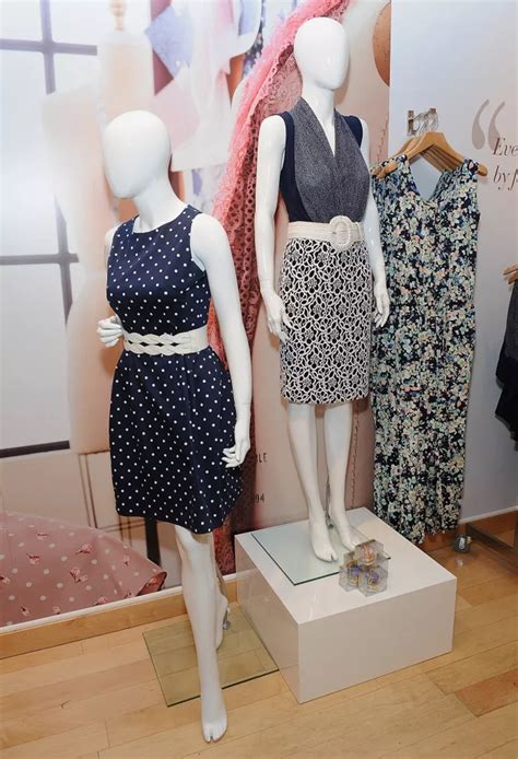 Ева Мендес запустила pop-up-магазин одежды | Vogue UA