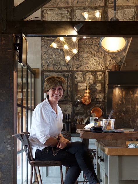 About — SIÂN PARRY JONES