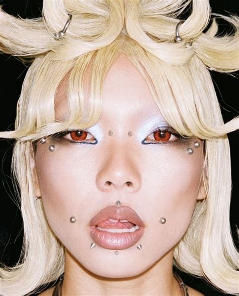 ISAMAYA BEAUTY on Instagram: "𝔈𝔵𝔱𝔯𝔢𝔪𝔢 𝔟𝔢𝔞𝔲𝔱𝔶 by @princessgollum 🖤 ...