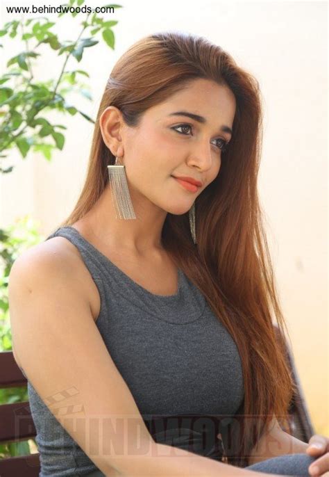 Anaika Soti (aka) Anaikaa Soti photos stills & images