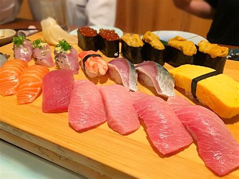 握り寿司 | 握り寿司, おいしい食べ物, グルメ