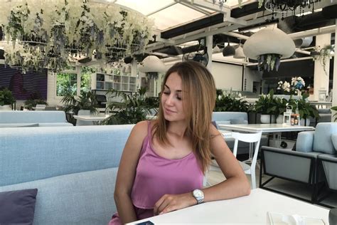 Работа веб моделью для девушек в вебкам чате на дому