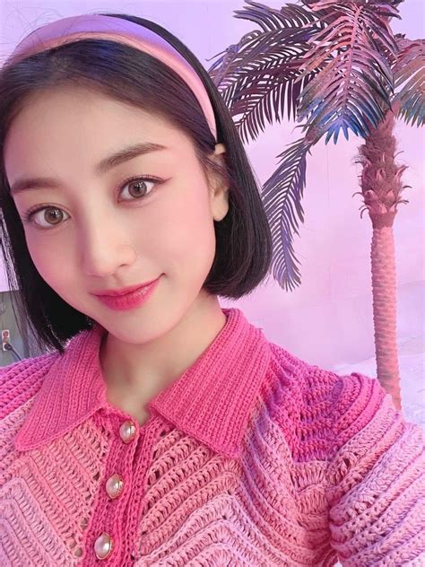 Jihyo : r/jihyo
