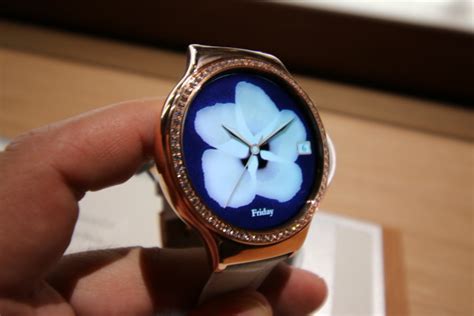 Say goodbye to the women's model of the Huawei Watch - Phandroid