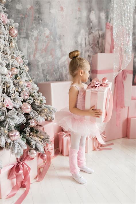 ballet kids | Christmas photoshoot, Christmas dance, Christmas dance ...