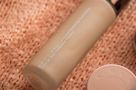 Сияющий тональный крем и консилеры Becca - Beauty in simplicity