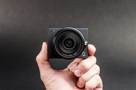 The E1 is a tiny 4K camera that lets you change lenses - The Verge