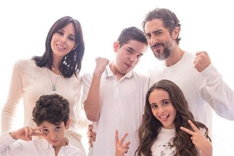 O Que Aconteceu Com A Família De Marcos Mion - Marcos Mion posta vídeo da família emocionada com estreia no Caldeirão ...