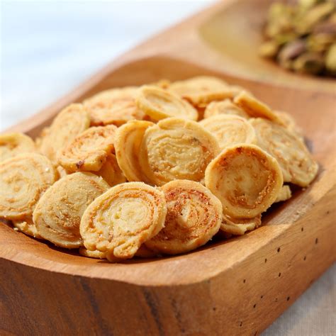 Claids Biscoitos - Claids – Biscoitos feitos com amor e tradição. Desde 1990.