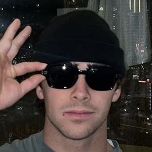 garrett casto age bio family famous birthdays