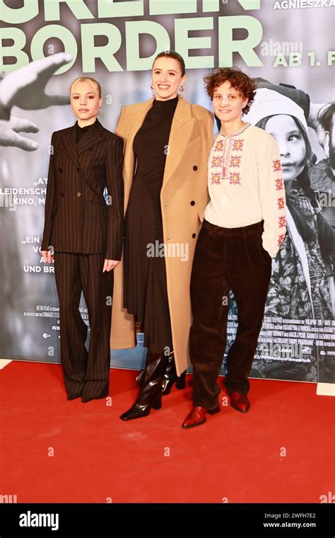 30/01/2024, Berlin, Germany, Lea Zoe Voss, Katharina Stark and Luna