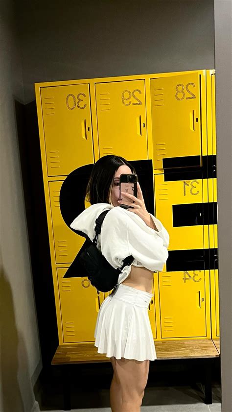 🦋 Linda Yaruro • (@lindayaruro) • Instagram photos and videos