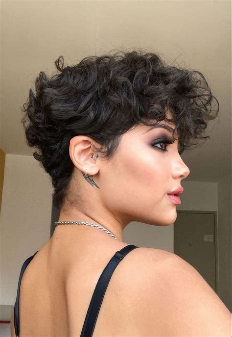 33 Sweet And Stylish Wavy Pixie Hair Ideas - Styleoholic