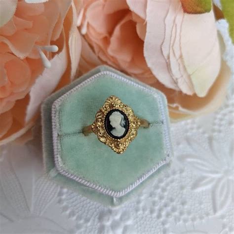 Cameo Ring, Victorian Cameo Ring, Antique Replica Cameo Jewelry, Vintage Style Jewelry Gift ...