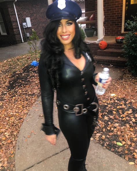 Michelle Ellyse Schlaman : r/PrettyWomen