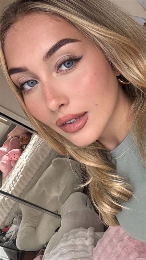 @heloisehut | FanFix