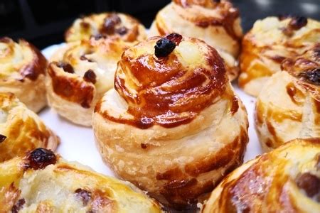 Французские булочки улитки - пошаговый рецепт с фото (4888 просмотров)