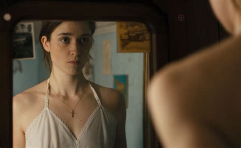 Alice Englert Nude