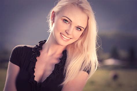Annina Foto & Bild | portrait, portrait frauen, outdoor Bilder auf ...