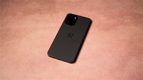 OnePlus 13 vs. OnePlus 13R: What's the best OnePlus phone in 2025
