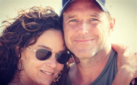 Is Jennifer Grey Married as of 2022? Learn her Relationship History ...