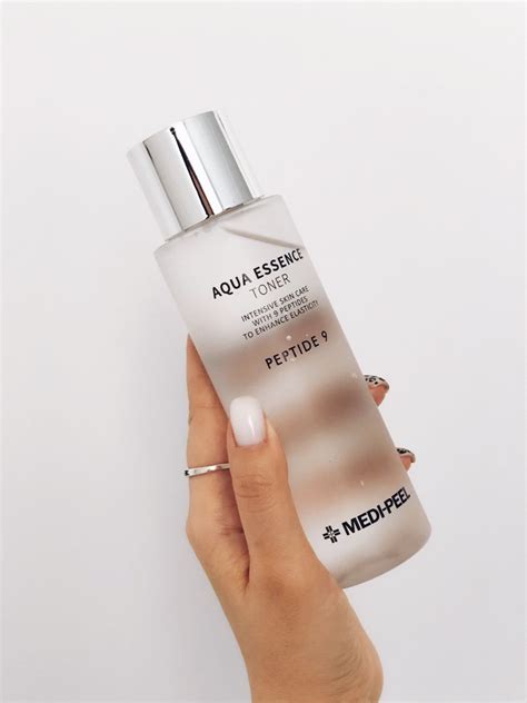 Увлажняющий тонер с пептидами Medi-Peel Aqua Essence Toner Peptide 9 ...