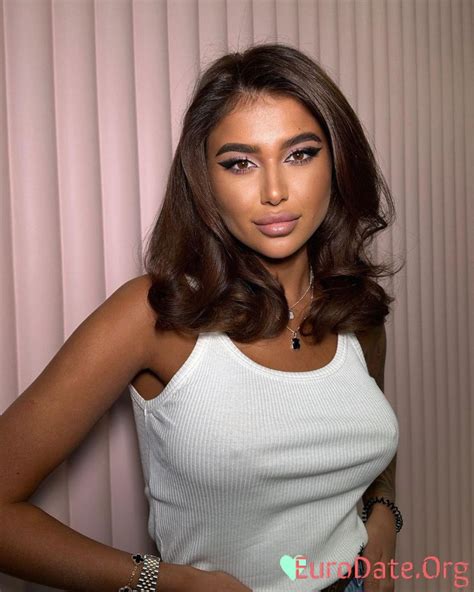 Lovely Ukrainian Women: What Makes Them the Best Wives?