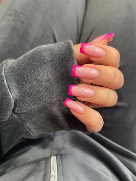 Тайны преображения: макияж и стиль | French nails, Pink acrylic nails ...