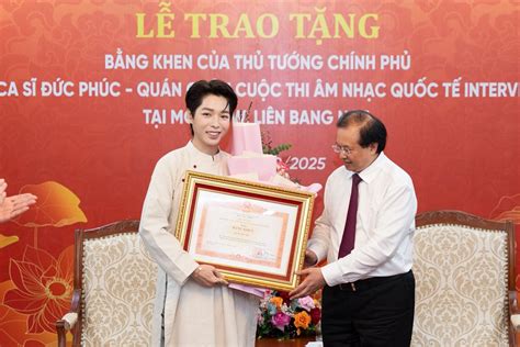 duc phuc received  certificate  merit   prime minister