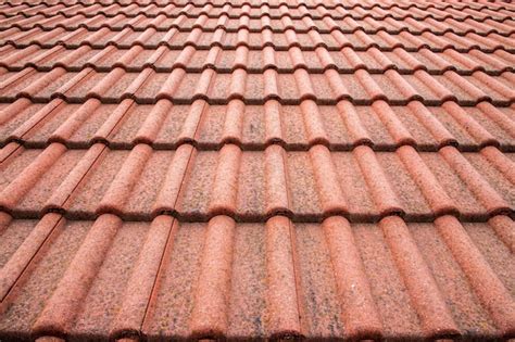 page  red roof tiles images    freepik