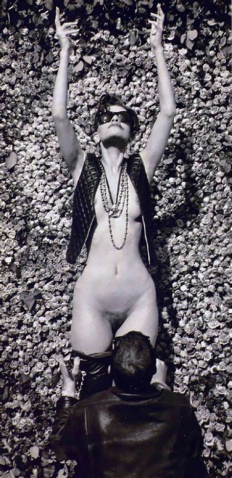 Naked Sandra Bernhard. Added 11/22/2017 by Manuros72