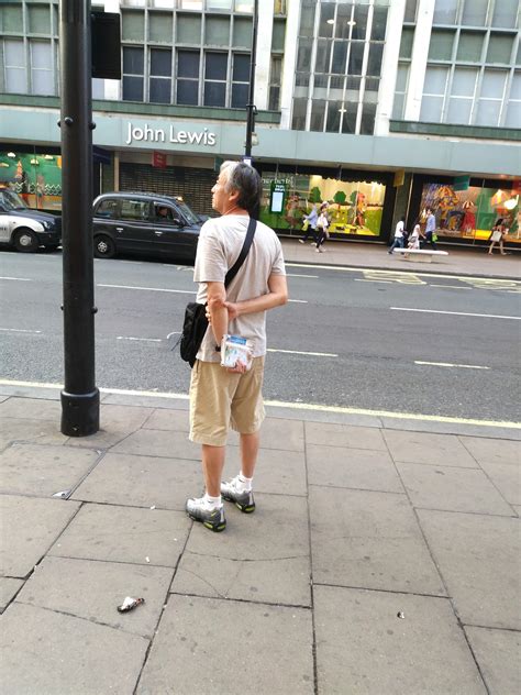 Japanese dad rocking neon AM95s 👌 : r/ParentHeat