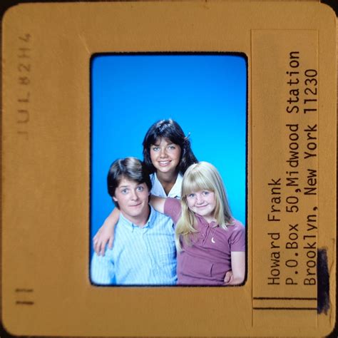 BR8-706 1982 FAMILY TIES CAST MICHAEL J FOX TINA YOTHERS ORIG 35MM