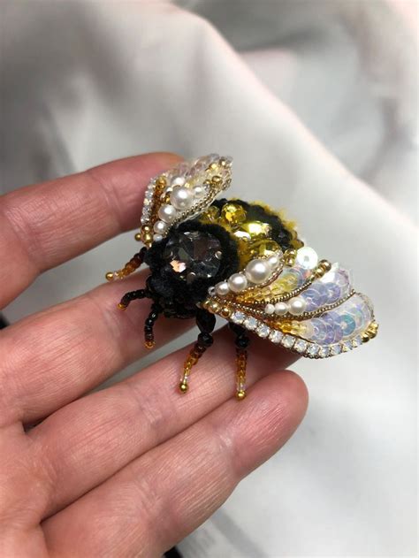 Шмель,,Bombus’’ | Бисер, Брошь, Шмель