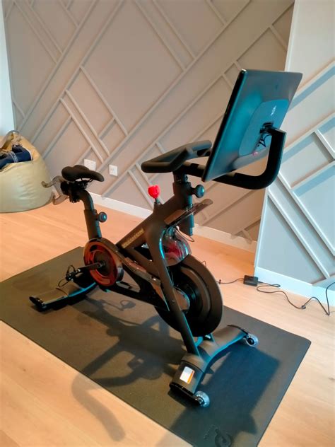 Peloton Bikes in India, Buy Used Peloton Bike in India, Order Online