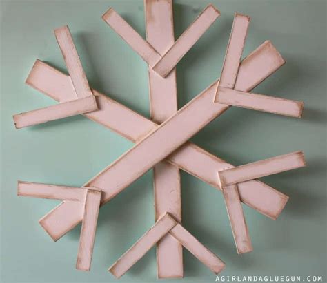 Make a giant wood snowflake - A girl and a glue gun