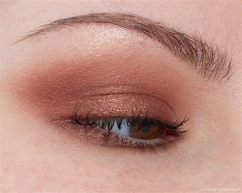 Too Faced Born This Way Natural Nudes Eyeshadow Palette Look #7