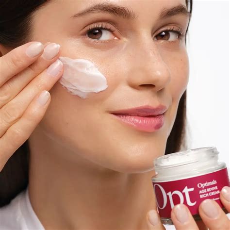 Creme Otimo Para O Rosto - Como aplicar creme no rosto: o detalhe que muda tudo