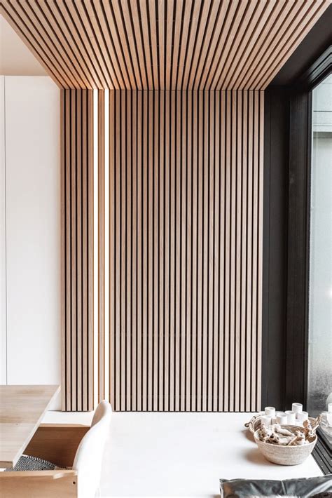Lynes – Natural oak wood decor battens with integrated invisible