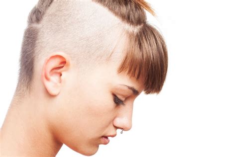 Cabelo Raspado Feminino Rosto Redondo