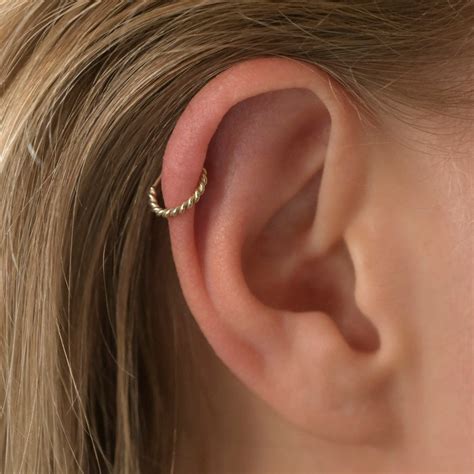 18ct Gold Twisted Cartilage Helix Hoop Earrings – Wild Fawn Jewellery